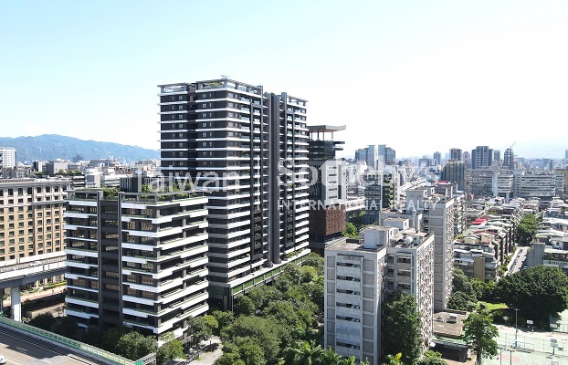 明日博鋼骨制震朝南層峰豪邸