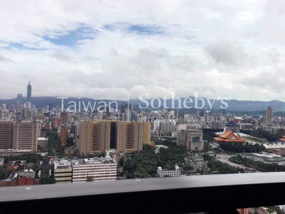 揚昇君臨景觀鋼骨高樓