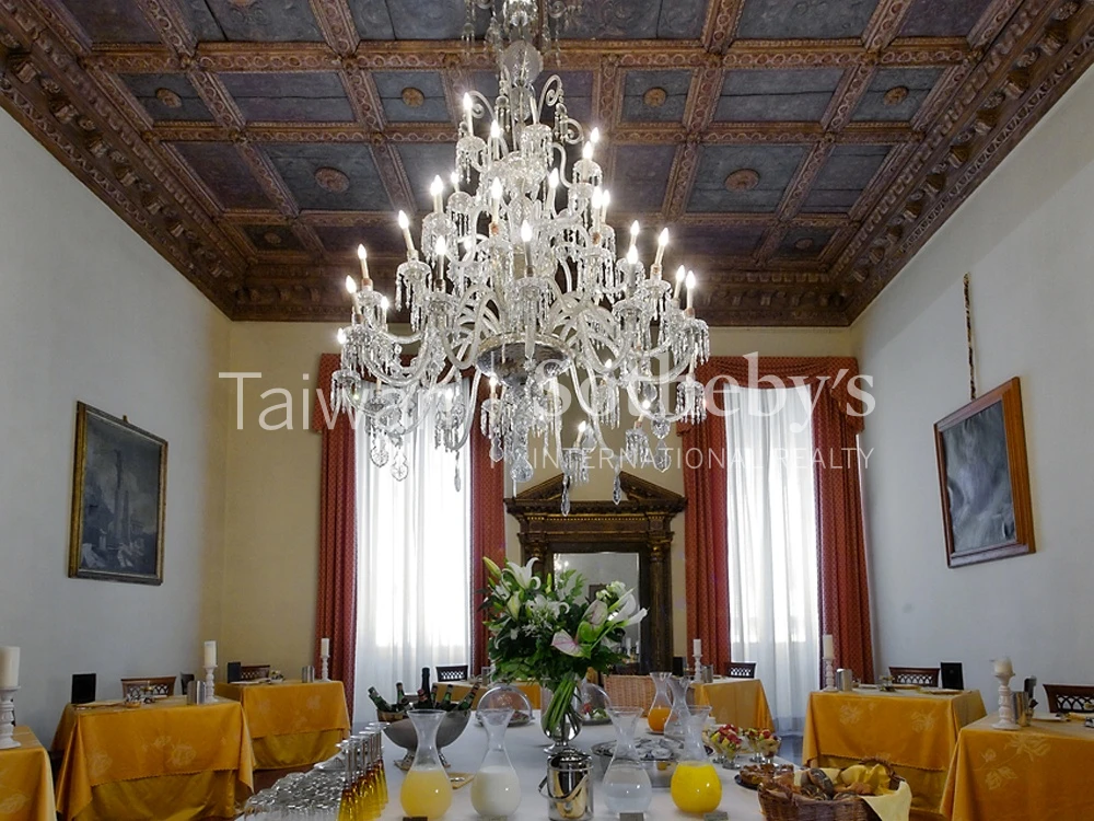 Palazzo Magnani Feroni