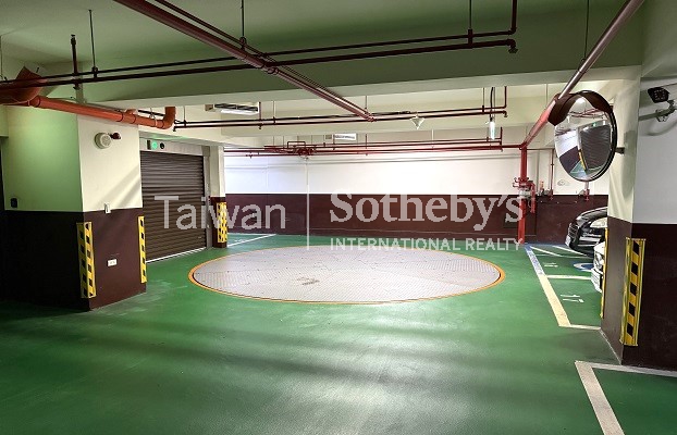 明德陽明書院挑高景觀樓中樓停車空間