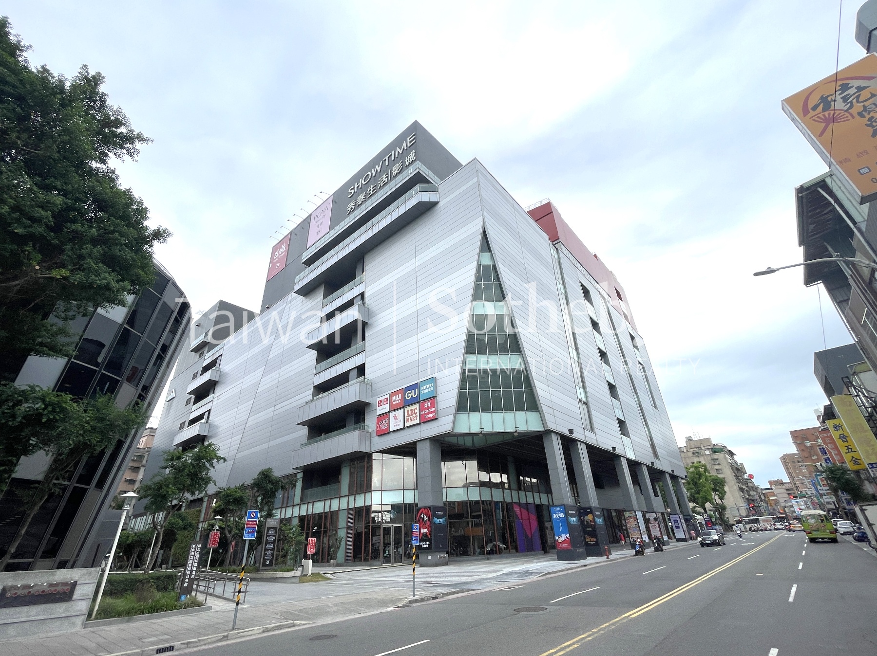 新樹路超級城市黃金店住樓中樓周邊環境