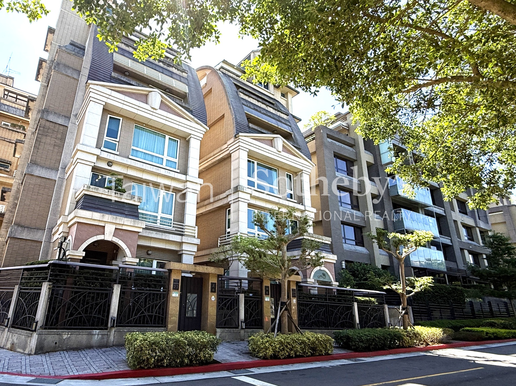 內湖四期公園電梯別墅社區環境