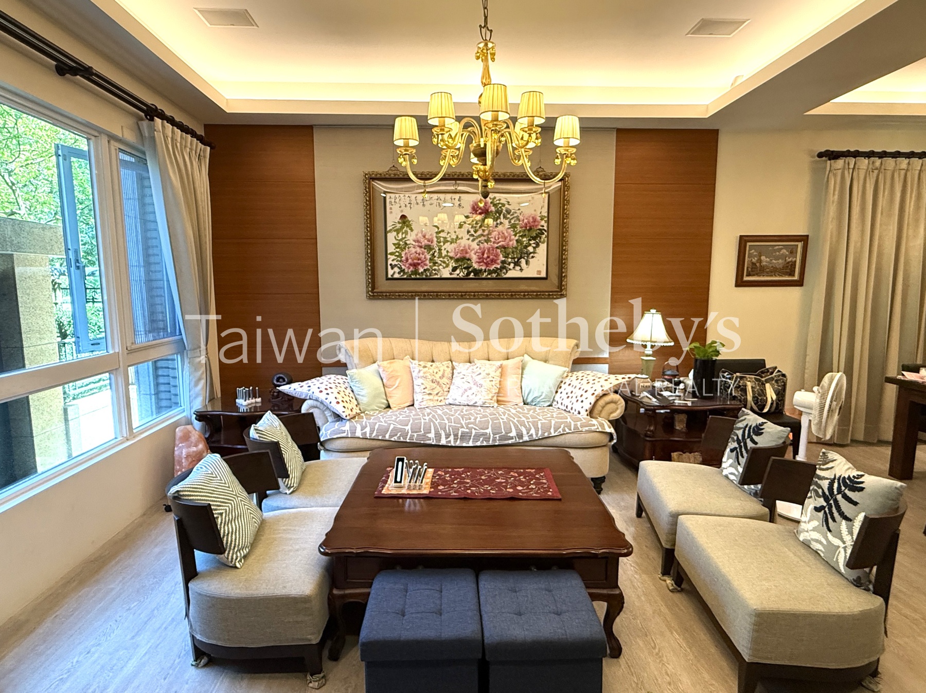 內湖四期公園電梯別墅室內照