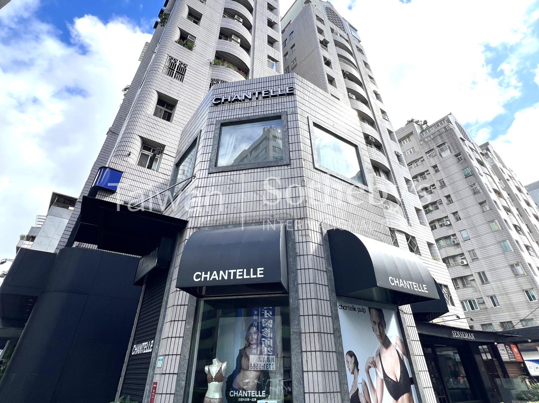 明曜精品三角窗店面建物外觀