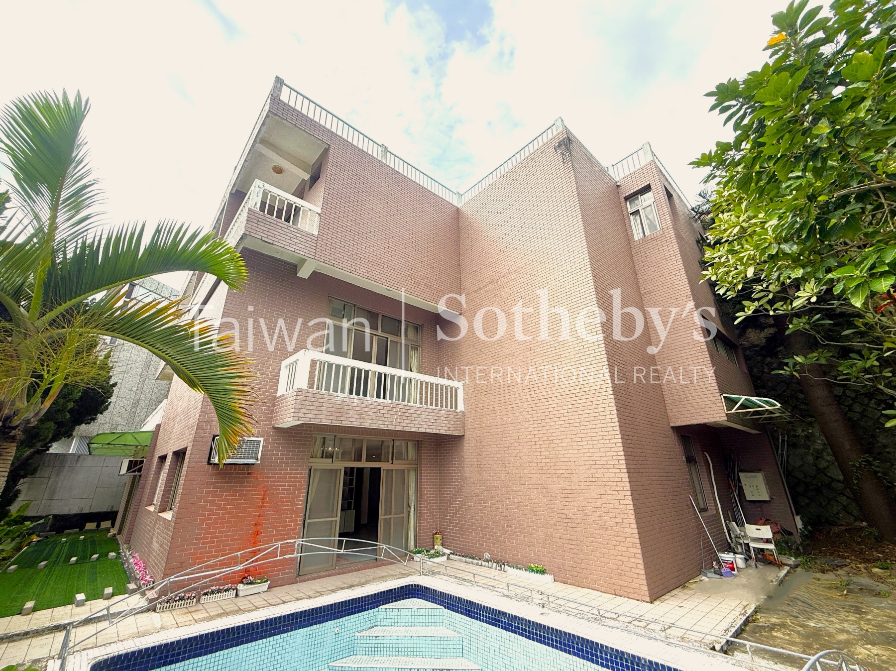 柏園景觀別墅建物外觀