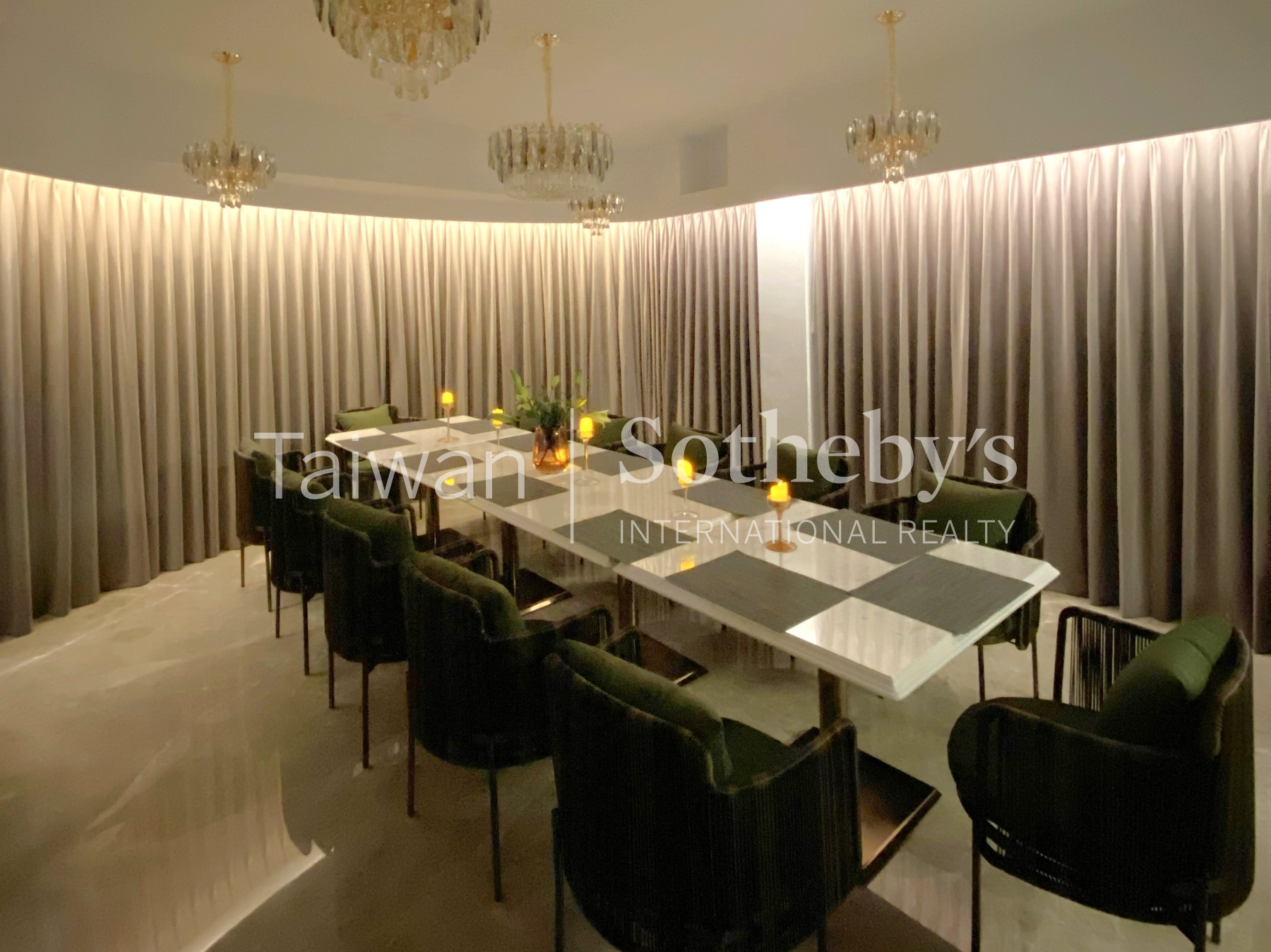 企業成功人士奢華比佛利招待會館室內照