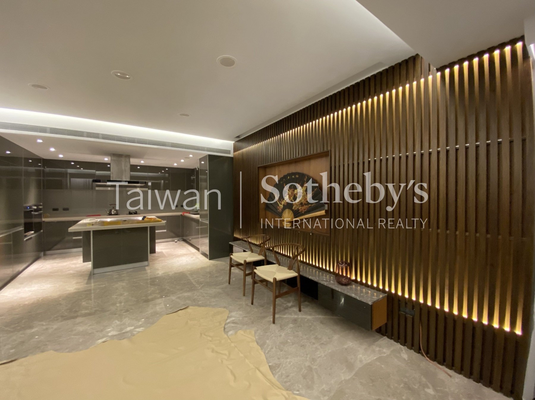 企業成功人士奢華比佛利招待會館室內照