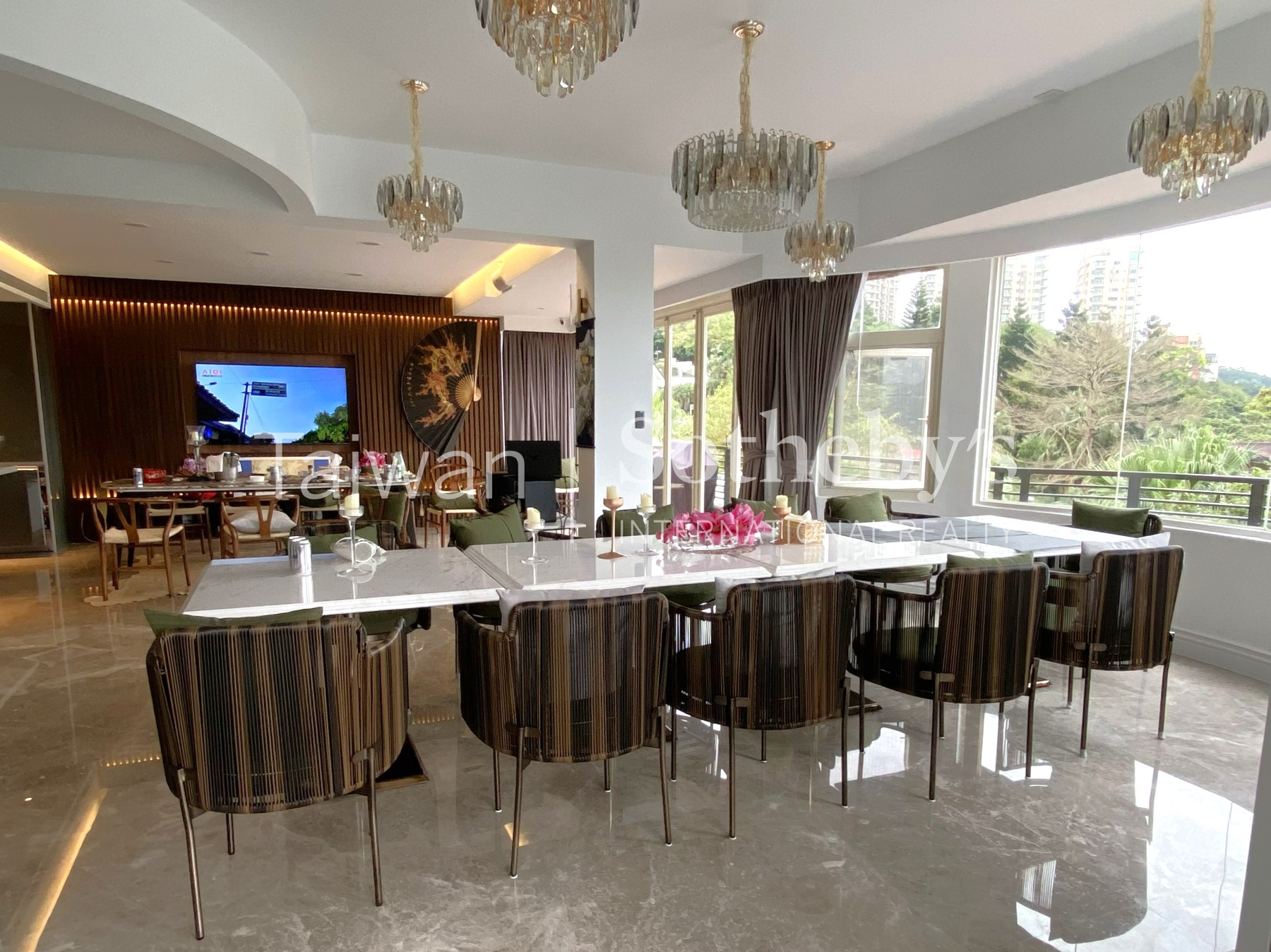 企業成功人士奢華比佛利招待會館室內照