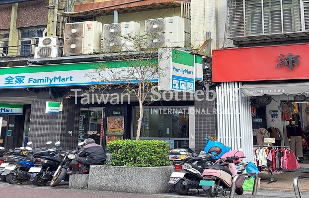 西園路透天整棟建物外觀