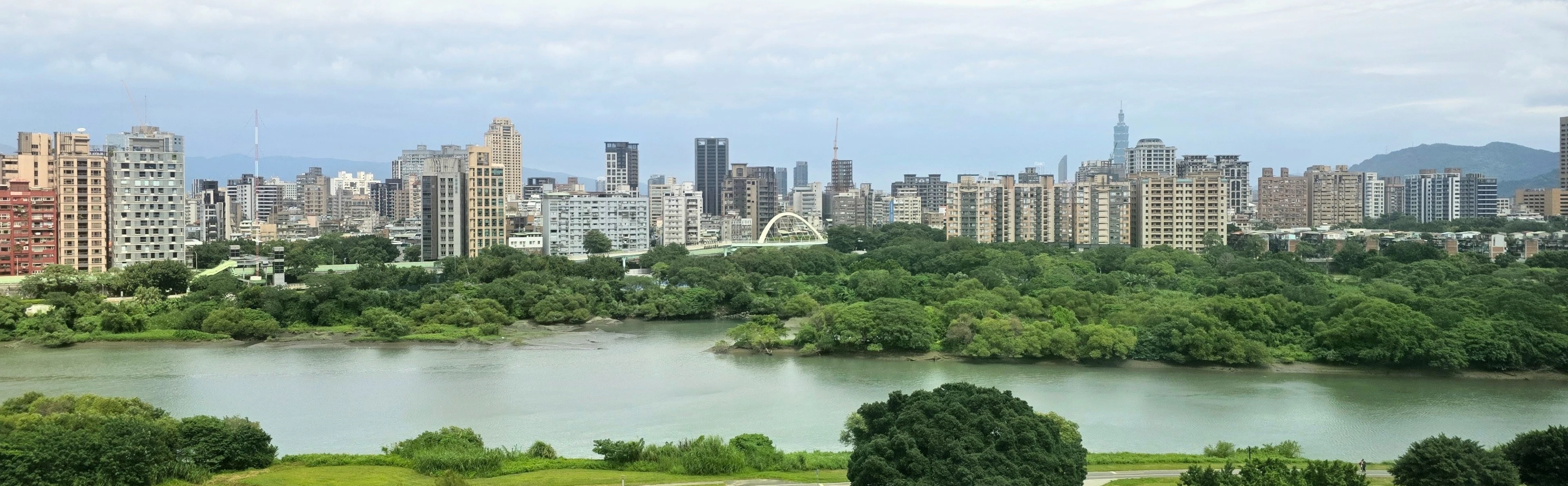  河景第一排詠河大廈高樓4+1房 - 物件實景